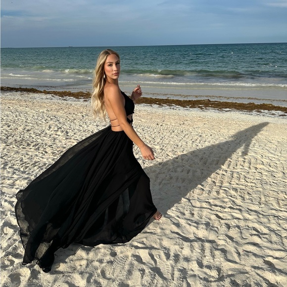 sau lee sydney black gown revolve - Picture 3 of 5